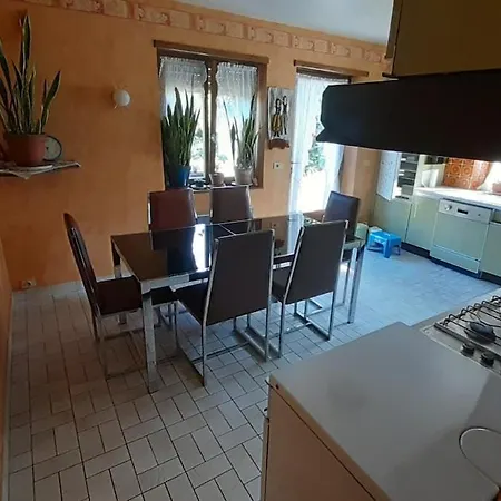 Vila Maison Meublee Spacieuse A La Campagne Avec Jardin *