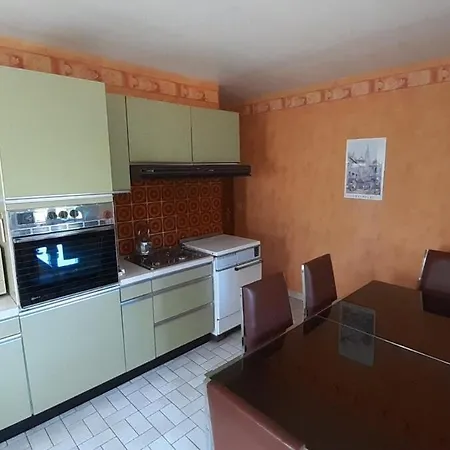 Maison Meublee Spacieuse A La Campagne Avec Jardin Vila *