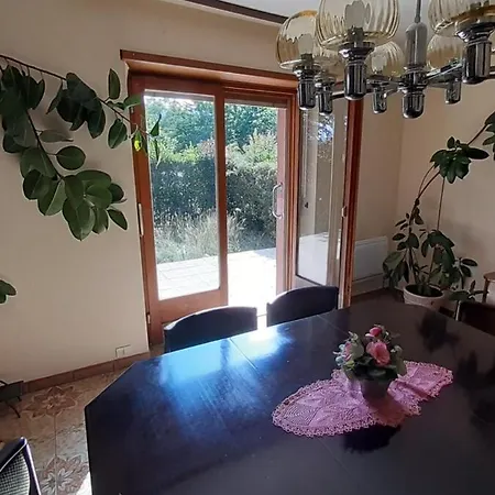 Maison Meublee Spacieuse A La Campagne Avec Jardin Gottenhouse