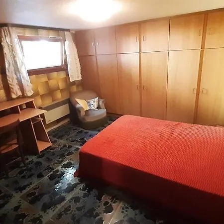 Maison Meublee Spacieuse A La Campagne Avec Jardin