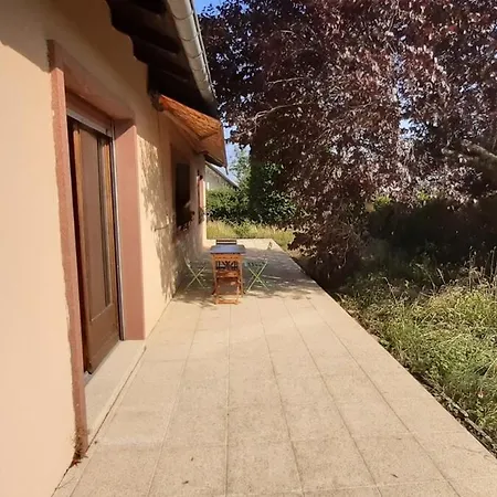 Vila Maison Meublee Spacieuse A La Campagne Avec Jardin Gottenhouse